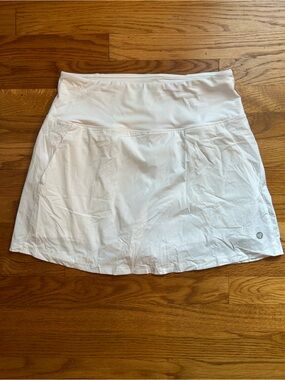 Women’s White Athletic Skort with Built-In Shorts medium